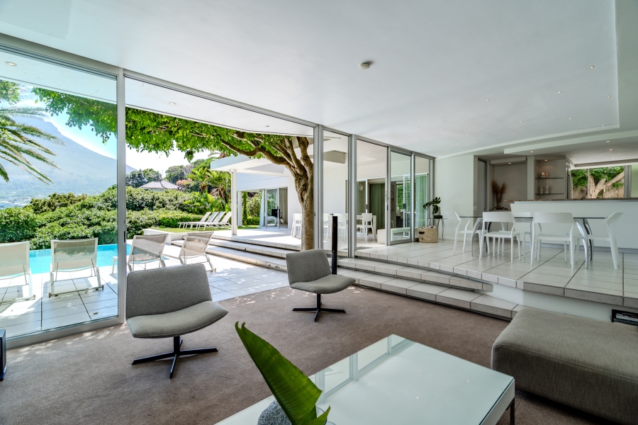 8 Bedroom Property for Sale in Camps Bay Western Cape